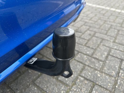 Ford Focus 1.0 155PK Hybrid ST Line AUTOMAAT | TREKHAAK AFNEEMBAAR| STOEL-, STUUR- EN VOORRUITVERWARMING| NA... ActivLease financial lease