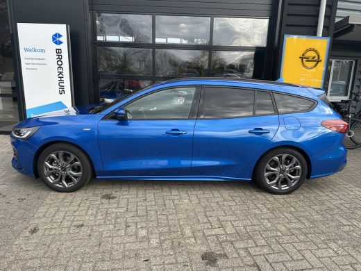 Ford Focus 1.0 155PK Hybrid ST Line AUTOMAAT | TREKHAAK AFNEEMBAAR| STOEL-, STUUR- EN VOORRUITVERWARMING| NA... ActivLease financial lease