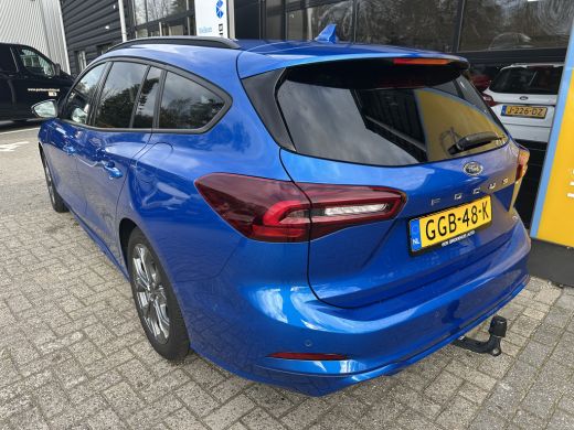 Ford Focus 1.0 155PK Hybrid ST Line AUTOMAAT | TREKHAAK AFNEEMBAAR| STOEL-, STUUR- EN VOORRUITVERWARMING| NA... ActivLease financial lease