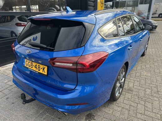 Ford Focus 1.0 155PK Hybrid ST Line AUTOMAAT | TREKHAAK AFNEEMBAAR| STOEL-, STUUR- EN VOORRUITVERWARMING| NA... ActivLease financial lease