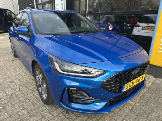 Ford Focus 1.0 155PK Hybrid ST Line AUTOMAAT | TREKHAAK AFNEEMBAAR| STOEL-, STUUR- EN VOORRUITVERWARMING| NA... ActivLease financial lease