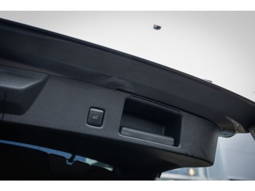 Ford Kuga 2.5 PHEV ST-Line X | Trekaak | Pano-dak | Adap Cruise | Head-up | 360 camera | Dode hoek | | Appl... ActivLease financial lease