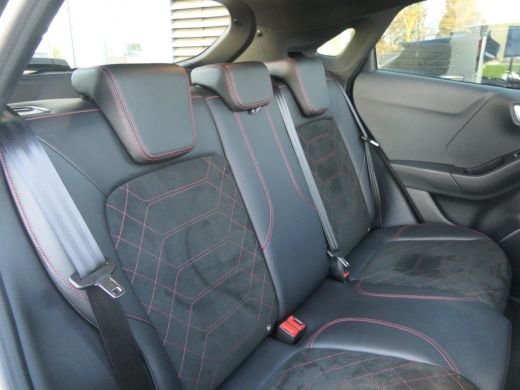 Ford Puma 1.0 EcoBoost Automaat Hybrid ST-Line X | Matrix LED | Panoramadak | 19 Inch | Winterpack | B&O | ... ActivLease financial lease