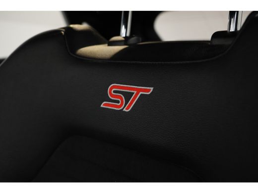 Ford Puma 1.5 EcoBoost ST-X 200pk! Panorama, Recaro etc. etc. ActivLease financial lease