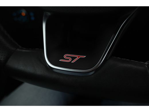 Ford Puma 1.5 EcoBoost ST-X 200pk! Panorama, Recaro etc. etc. ActivLease financial lease