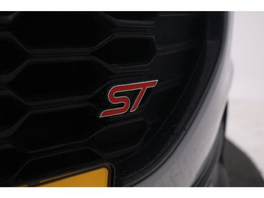 Ford Puma 1.5 EcoBoost ST-X 200pk! Panorama, Recaro etc. etc. ActivLease financial lease