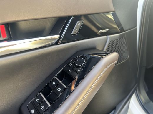 Mazda CX-30 2.0 e-SkyActiv-X M Hybrid Automaat Luxury | Stoel - Stuur verwarming | Bose audio | Parkeercamera... ActivLease financial lease