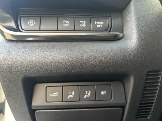 Mazda CX-30 2.0 e-SkyActiv-X M Hybrid Automaat Luxury | Stoel - Stuur verwarming | Bose audio | Parkeercamera... ActivLease financial lease