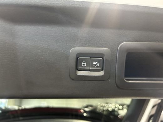 Mazda CX-30 2.0 e-SkyActiv-X M Hybrid Automaat Luxury | Stoel - Stuur verwarming | Bose audio | Parkeercamera... ActivLease financial lease