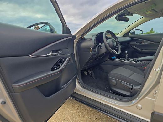 Mazda CX-30 2.5 e-SkyActiv-G M Hybrid Centre-line - 140 Pk - ParkeerCamera - Stoelverwarming - Navi ActivLease financial lease