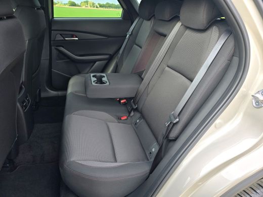 Mazda CX-30 2.5 e-SkyActiv-G M Hybrid Centre-line - 140 Pk - ParkeerCamera - Stoelverwarming - Navi ActivLease financial lease