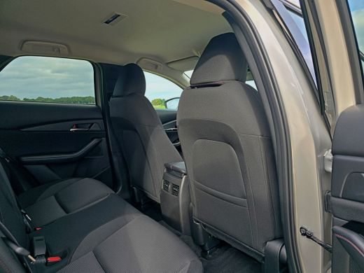 Mazda CX-30 2.5 e-SkyActiv-G M Hybrid Centre-line - 140 Pk - ParkeerCamera - Stoelverwarming - Navi ActivLease financial lease