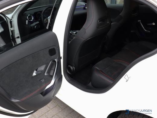 Mercedes-Benz A-Klasse 250 e AMG| 8G Aut | MBUX High End | Night Pakket | Panoramadak | Apple Car Play/Android Auto | Am... ActivLease financial lease