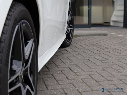 Mercedes-Benz A-Klasse 250 e AMG| 8G Aut | MBUX High End | Night Pakket | Panoramadak | Apple Car Play/Android Auto | Am... ActivLease financial lease