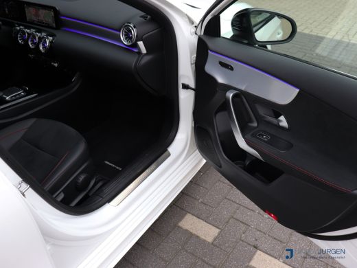 Mercedes-Benz A-Klasse 250 e AMG| 8G Aut | MBUX High End | Night Pakket | Panoramadak | Apple Car Play/Android Auto | Am... ActivLease financial lease