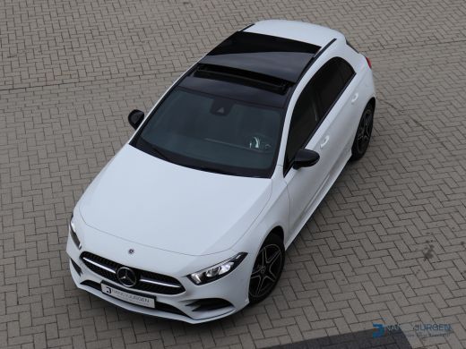 Mercedes-Benz A-Klasse 250 e AMG| 8G Aut | MBUX High End | Night Pakket | Panoramadak | Apple Car Play/Android Auto | Am... ActivLease financial lease