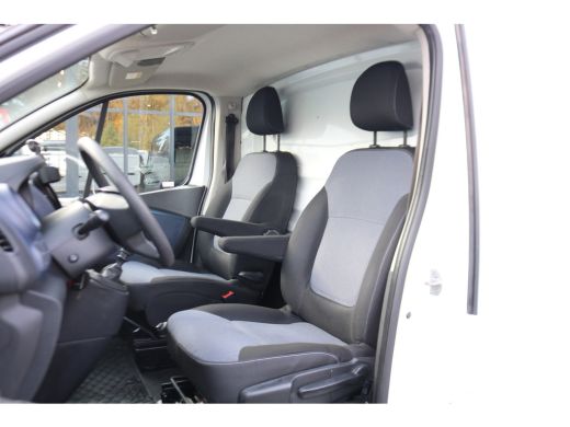 Opel Vivaro 1.6 CDTI 125pk L2 H1 Airco Navigatie Imperiaal Trekhaak Inrichting ActivLease financial lease