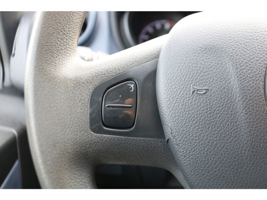 Opel Vivaro 1.6 CDTI 125pk L2 H1 Airco Navigatie Imperiaal Trekhaak Inrichting ActivLease financial lease