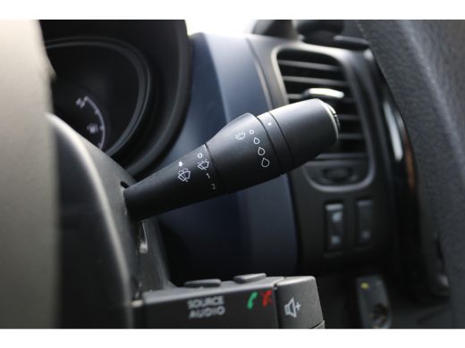 Opel Vivaro 1.6 CDTI 125pk L2 H1 Airco Navigatie Imperiaal Trekhaak Inrichting ActivLease financial lease