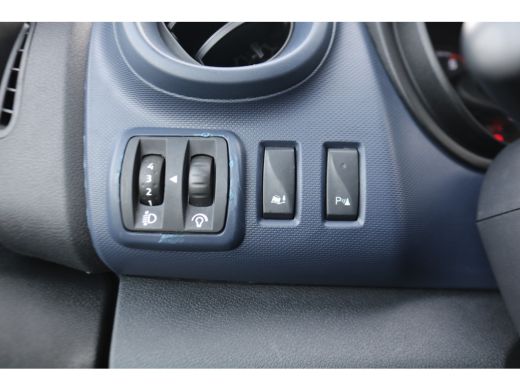 Opel Vivaro 1.6 CDTI 125pk L2 H1 Airco Navigatie Imperiaal Trekhaak Inrichting ActivLease financial lease