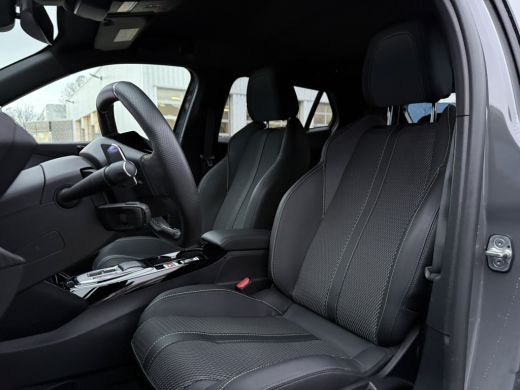 Peugeot 2008 1.2 Hybrid 136 GT achteruirij camera | adeptieve cruise control | keyless start | airco | navigat... ActivLease financial lease