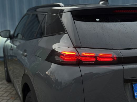 Peugeot 2008 1.2 Hybrid 136 GT achteruirij camera | adeptieve cruise control | keyless start | airco | navigat... ActivLease financial lease