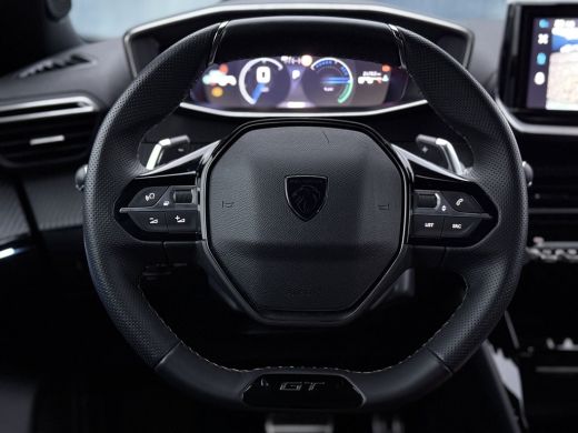 Peugeot 2008 1.2 Hybrid 136 GT achteruirij camera | adeptieve cruise control | keyless start | airco | navigat... ActivLease financial lease