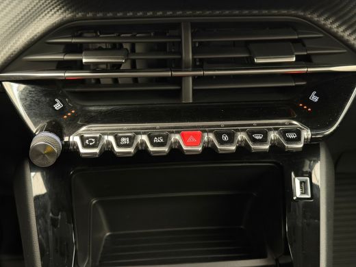 Peugeot 2008 1.2 PureTech Active Pack Stoelverwarming | Afneembare Trekhaak | Carplay | Parkeersensoren | Crui... ActivLease financial lease