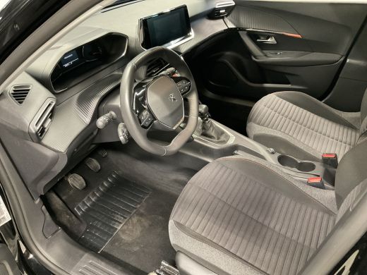 Peugeot 2008 1.2 PureTech Active Pack Stoelverwarming | Afneembare Trekhaak | Carplay | Parkeersensoren | Crui... ActivLease financial lease