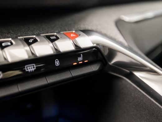 Peugeot 3008 1.2 PureTech Allure Sport (APPLE CARPLAY, GROOT NAVI, 360 CAMERA, STOELVERWARMING, LEDER, SPORTST... ActivLease financial lease