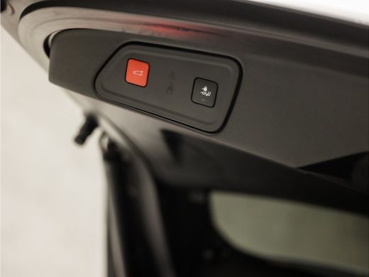 Peugeot 3008 1.2 PureTech Allure Sport (APPLE CARPLAY, GROOT NAVI, 360 CAMERA, STOELVERWARMING, LEDER, SPORTST... ActivLease financial lease