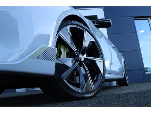 Peugeot 508 SW 1.6 HYbrid4 PSE 360 | BTW Auto | Night Vision | Pano | ACC | Massage | Matrix LED | 360' Camer... ActivLease financial lease