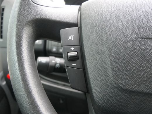 Peugeot Boxer 2.2 BlueHDi 140 L3 3.5t | Laadklep | Netjes! | Camera | Spanstangen | Meubelbak | 140pk! | Cruise... ActivLease financial lease