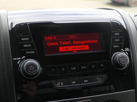 Peugeot Boxer 2.2 BlueHDi 140 L3 3.5t | Laadklep | Netjes! | Camera | Spanstangen | Meubelbak | 140pk! | Cruise... ActivLease financial lease