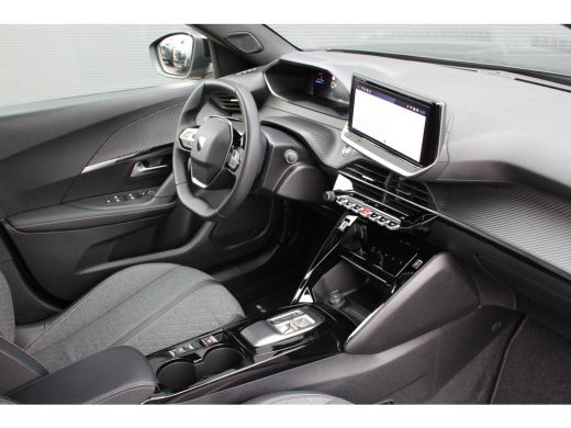 Peugeot e-2008 EV Allure 54 kWh | Automaat | Navigatie | Camera | Fase 3 laden | Nieuw model | Apple carplay | ActivLease financial lease
