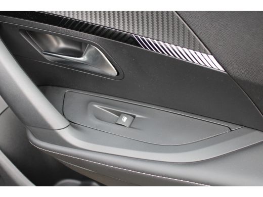 Peugeot e-2008 EV Allure 54 kWh | Automaat | Navigatie | Camera | Fase 3 laden | Nieuw model | Apple carplay | ActivLease financial lease