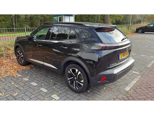 Peugeot e-2008 EV GT 50 kWh | LEDER | STOELVERWARMING | DEALER OH! | NAVI | CLIMA | CRUISE | CAMERA | PARK SEN V... ActivLease financial lease