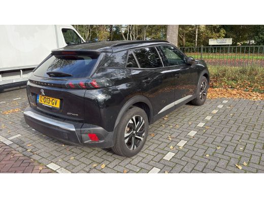 Peugeot e-2008 EV GT 50 kWh | LEDER | STOELVERWARMING | DEALER OH! | NAVI | CLIMA | CRUISE | CAMERA | PARK SEN V... ActivLease financial lease