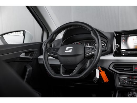 Seat Arona 1.0 TSI Style | Climate Control | Cruise Control | Carplay ActivLease financial lease