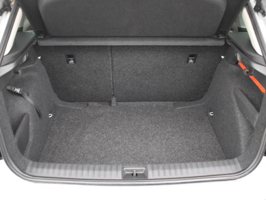 Skoda Kamiq 1.0 TSI Ambition 111pk DSG/AUTO | Cruise control | Privacy glass | Airco | Led koplampen | 16"LMV ActivLease financial lease