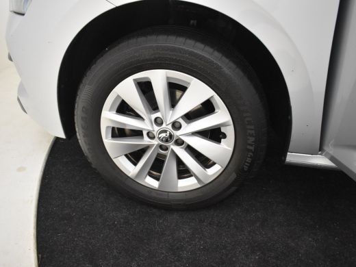 Skoda Kamiq 1.0 TSI Ambition 111pk DSG/AUTO | Cruise control | Privacy glass | Airco | Led koplampen | 16"LMV ActivLease financial lease