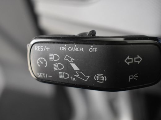 Skoda Kamiq 1.0 TSI Ambition 111pk DSG/AUTO | Cruise control | Privacy glass | Airco | Led koplampen | 16"LMV ActivLease financial lease