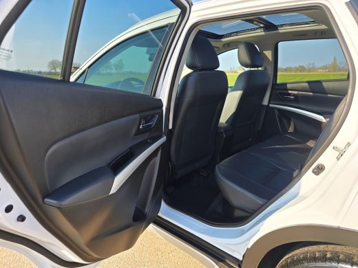 Suzuki S-Cross 1.4 Boosterjet AllGrip 4WD Style Smart Hybrid - 130 Pk - Automaat - Navi - Camera - Stoelverwarming ActivLease financial lease