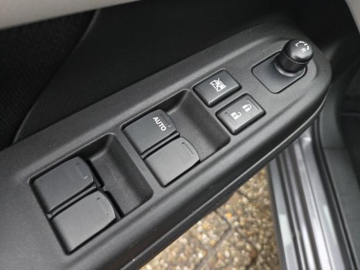 Suzuki Swift 1.2 Select Smart Hybrid | Apple CarPlay | Navigatie | Rijklaarprijs incl. garantie | ActivLease financial lease