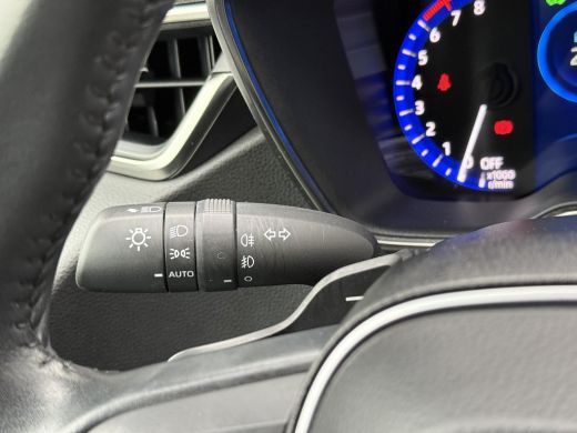 Toyota Corolla 2.0 Hybrid Executive **NAVIGATIE/ HEAD UP DISPLAY/ DODEHOEK DETECTIE/ 36 MAANDEN GARANTIE** ActivLease financial lease