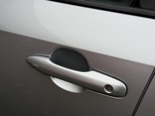 Toyota Corolla 2.0 Hybrid Executive **NAVIGATIE/ HEAD UP DISPLAY/ DODEHOEK DETECTIE/ 36 MAANDEN GARANTIE** ActivLease financial lease