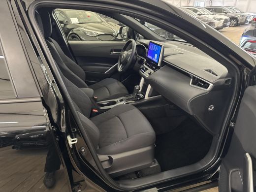 Toyota Corolla Cross Hybrid 140 Style | 06-10141018 Voor meer informatie ActivLease financial lease