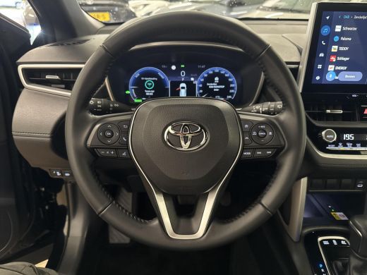 Toyota Corolla Cross Hybrid 140 Style | 06-10141018 Voor meer informatie ActivLease financial lease
