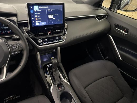 Toyota Corolla Cross Hybrid 140 Style | 06-10141018 Voor meer informatie ActivLease financial lease