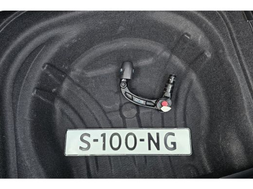 Volkswagen Golf Variant Variant 1.5 eTSI 150 PK R-Line - Automaat | S/K- Panodak | Dig. Cockpit | Adapt. Cruise | PDC | C... ActivLease financial lease